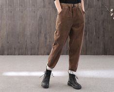 Winter solid color thick warm corduroy casual pants, long plus velvet high waist women's pants, elastic waist warm pants,Brown long pants #straight #PalazzoPants #LoosePantsElephant #StraightPants #HaremPants #BoyfriendPants #BohoPants #LoosePantsWomen #WideLegPants #PureAutumnTrousers Camel Pants, Cotton Casual Pants, Women Jogger Pants, Cashmere Pants, Warm Pants, Pants Brown, Pants Elastic Waist, Winter Stil, Long Trousers