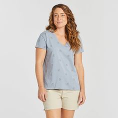 Our signature lightweight, breathable fabric in a relaxed silhouette and timeless V-neck design. Ideal for casual gatherings, running errands or lounging at home. Pair with jeans or Life is Good Everyday shorts or joggers for ultimate good vibes. 100% USA Grown Cotton 4.57oz Garment washed for softness. Relaxed fit with a slight dropped shoulder. Flattering self-fabric v-neck and interior back neck tape for a clean finish. Features an all-over print (aka: good vibes on all sides). Imported | Lif Comfortable Cotton V-neck Tops, Relaxed Blue V-neck Top, Comfortable Relaxed Fit V-neck Top, Comfortable V-neck Relaxed Fit Tops, Boot Pattern, Everyday Shorts, Boots Patterns, Henley Tee, Boxy Tee