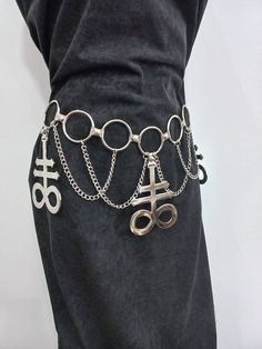 Check out this item in my Etsy shop https://www.etsy.com/listing/1482097857/chain-belt-leviathan-crescent Singer Dr, Goth Things, Moon Symbols, Desired Reality, Metal Cross, Cover Letter For Resume, Chain Belt, Cover Letter, Bat Wings