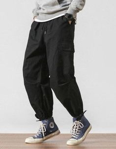 MOO Drop Crotch Cargo Pants Sirwal in 3 colours Tomboy Stil, Cargo Pants For Women, Converse Outfits, Everyday Pants, Streetwear Mode, Mens Outfit Inspiration, Mom Jean