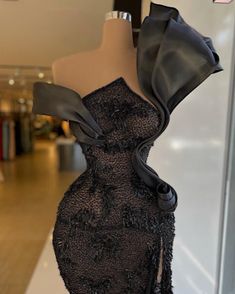 Janine Black Dress Dress With Tail, Prom Dresses Strapless, Dazzling Dress, Strapless Evening Dress, Strapless Prom Dresses, Designer Evening Gowns, Haute Couture Dresses, Glamorous Dresses, Black Prom