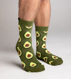 Get ready to guac 'n' roll with our one-of-a-kind Avocado Socks! Perfect for those who like their fashion as fresh as their guacamole. Crafted from the finest cotton blend, these socks promise to be the 'pits' when it comes to comfort and durability. Here's why you'll love them: 🥑 Unique Design: Adorned with a ripe avocado print that's guaranteed to turn heads, they're a conversation starter at every party or meeting. And yes, we've included the pit—because what's an avocado without it? 🥑 Comf Fun Green Cotton Socks, Green Cotton Summer Socks, Casual Green Cotton Socks, Fitted Green Casual Socks, Casual Fitted Green Socks, Avocado Socks, Avocado Print, Ripe Avocado, The Pit