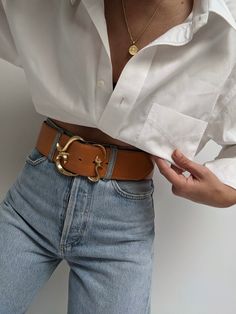 Gorgeous smooth leather belt with a statement width. The belt has a lovely bright and shiny gold buckle and loop curved accents. White Belt Outfit Ideas, Statement Belt Outfit, How To Wear Belts, Belt Outfit, House Clothes, Knit Outerwear, White Belt, Line Shopping, Curated Vintage