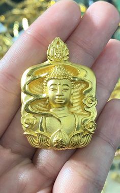 Vintage 24K 9999 Pure Gold Buddha Pendant....Marked 9999...Total of weights 9.8grams...Measure Include the Bail H 1 5/8'' W 1 1/8''...It's in very good condition. Traditional Gold Carved Necklace, Gold Jewelry For Collectors And Festivals, Collectible Gold Jewelry For Festivals, Gold Buddha, White Topaz Earrings, Buddha Pendant, Topaz Earrings, Solid Gold Rings, Topaz Stone