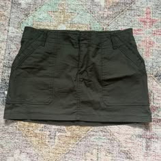 New Without Tags. Size Medium Stretchy Waist Band For Comfort Green Mini Skirt Outfit, Forest Outfits, Army Green Mini Skirt, Spn Dr, Skirts Green, Visual Archive, Oc Outfits, Green Mini Skirt, Miniskirt Outfits