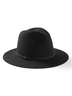 Andrea Felt Hat | Banana Republic Casual Leather Fedora With Short Brim, Chic Fedora Hat For Travel, Chic Travel Fedora Hat, Chic Short Brim Hats For Travel, Chic Curved Brim Travel Hat, Chic Brimmed Fedora For Travel, Chic Wide Brim Leather Hat, Chic Leather Wide Brim Hat, Elegant Fall Travel Hat