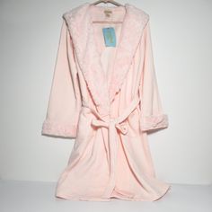 Soft Pink Hooded Bedhead Pajamas Robe, Size S / M (Small To Medium). 50% Cotton / 50% Polyester. Machine Wash Warm / Cold. The Softest Bath / Sleepwear Robe I Have Ever Felt, Super Soft. Color Is A Beautiful And Soothing Soft Pink. Super Soft Plush Details At The Hood, Collar, And Sleeves (Not Fully Plush Lined, Only The Trim). Conditions Is New With Tags; However, The Hang Tag Does Have A Crease In It. Winter Pink Sleepwear For Relaxation, Soft Fitted Long Sleeve Sleepwear, Fitted Long Sleeve Soft Sleepwear, Fitted Long Sleeve Winter Sleepwear, Fitted Sleepwear For Winter Loungewear, Fitted Sleepwear For Winter, Fitted Winter Sleepwear For Relaxation, Fitted Sleepwear For Winter Relaxation, Pajamas Robe