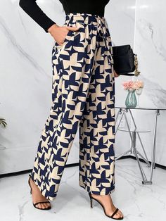 Women's Geometric Print Pocketed Long Pants Blue and White Casual   Woven Fabric Geometric,All Over Print Wide Leg Non-Stretch  Women Clothing, size features are:Bust: ,Length: ,Sleeve Length: Modest Casual Outfits, White Linen Pants, Printed Wide Leg Pants, Classy Dress Outfits, Stylish Work Outfits, Beautiful Blouses, Printed Pants, Linen Pants, Stunning Dresses