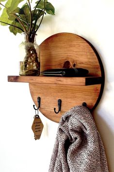 Circle Key hook shelf for the wall. 11 inch diameter with 3 hooks. Mirror Key Holder Entryway, Mail And Key Holder Entryway, Key Wallet Holder Entryway, Wooden Key Holder Diy, Key Holder Entryway Ideas, Diy Coat Hook Shelf, Key Rack Ideas Entryway, Key Hook Ideas, Entryway Key Holder Ideas