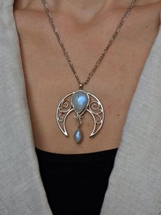 Silver Natural Opal Moonstone Cutout Necklace Ethnic Vintage Jewelry Bohemian Moon Phase Necklace In Sterling Silver, Bohemian Sterling Silver Moon Phase Necklace, Silver Moon Bohemian Jewelry, Nickel Free Crescent Bohemian Necklaces, Nickel-free Crescent Bohemian Necklaces, Bohemian Crescent Nickel-free Necklaces, Nickel-free Crescent Bohemian Necklace, Silver Crescent Bohemian Jewelry, Bohemian Silver Crescent Jewelry