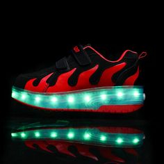 Casual Light-up Sneakers With Round Toe, White Light-up Sneakers With Round Toe, Wheel Shoes, Skate Boy, Color Led Lights, Turn It Off, Kids Light, Light Up Shoes, Cool Gifts For Kids