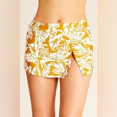 Brand New With Tags! No Flaws You'll Love The Crossover Detail Of This Women's Catalina Swim Skirt. Product Features Upf 50+ Sun Protection Crossover Design Fully Lined Fit & Sizing Elastic Waistband Midrise Sits On The Hip Medium-Impact Fabric & Care Nylon, Spandex Hand Wash Yellow Summer Swim Trunks With Built-in Shorts, Yellow Short Swim Trunks For Beach Season, Yellow Swimwear With Built-in Shorts For Vacation, Yellow Short Swim Trunks For Beach, Vacation Tankini With Built-in Shorts, Yellow Swim Trunks For Summer Beach, Yellow Swim Trunks For Beach, Yellow Swim Trunks For The Beach, Yellow Shorts For Poolside And Beach Season