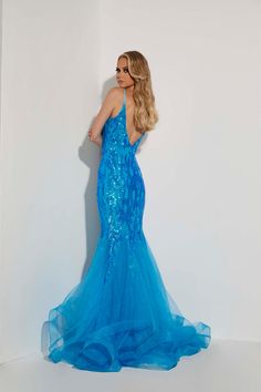 Jasz Couture 7443 Fitted evening gown featuring a tool skirt. Jasz Couture Prom Dresses, Tool Skirt, Prom Dress Store, Jasz Couture, Prom Dress Stores, Prom Dress Styles, Couture Dresses, Every Girl, Evening Gown