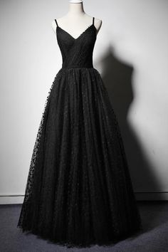 Dresses Silhouette, Prom Dresses V Neck, Black Cocktail Party Dress, Dresses V Neck, Pakaian Feminin, Black Formal, Long Sleeve Gown, Black Prom, Long Prom Dresses