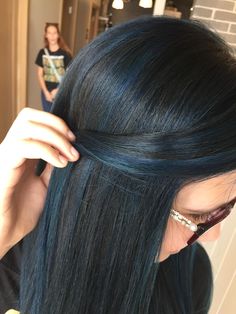 Raven Blue Hair Color, Dark Brown Hair Blue Highlights, Raven Blue Hair, Black Hair With Dark Blue Highlights, Midnight Blue Balayage, Raven Hair Color, Brown And Blue Hair, Blue Highlights In Brown Hair, Dark Blue Highlights