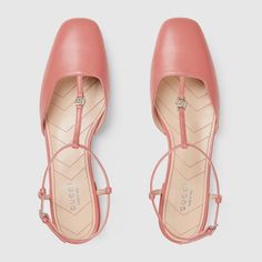 Women's Double G Ballet Flat $ 1,370 Style 754136 Bko00 6701 Subtle House Details Add A Logo Touch To This Pair Of Ballet Flats. Crafted From Pink Leather, A T-Strap Detail On The Front Enhances The Elegance Of The Style's Classic Silhouette. The Emblematic Double G Completes The Style With An Iconic Logo Feel. Pink Leather Silver-Toned Hardware Double G Square Toe Leather Sole Buckle Slingback Closure Flat 15mm Heel Height Made In Italy Brand New With Box Fur Loafers, Designer Ballet Flats, Leather Loafers Women, Buckle Loafers, Velvet Flats, Gucci Loafers, House Details, Mid Heels Pumps, Suede Ballet Flats