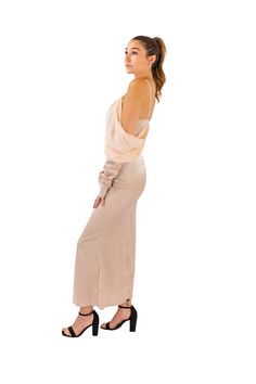 The cold shoulder maxi dress is the perfect choice for you! Made of premium 100% polyester fabric, it provides comfort and style. You'll feel like a glam queen with its cold shoulder design and regular fit. The soft beige color gives the dress a classic charm, while the V-neckline and long sleeves give it a modern look. The solid pattern allows you the freedom to accessorize however you like. This cold-shoulder maxi dress is ideal for a party or casual occasion. Cold Shoulder Maxi Dress Features Chic One Shoulder Maxi Dress For Wedding Guest, Chic Cold Shoulder Fitted Maxi Dress, Elegant Cold Shoulder Midi Dress For Spring, Elegant Spring Midi Dress With Cold Shoulder, Elegant Spring Cold Shoulder Midi Dress, Beige One-shoulder Midi Dress For Evening, Elegant Cold Shoulder Midi Dress For Evening, Chic Off Shoulder Maxi Dress For Night Out, Flowy Off-shoulder Maxi Dress For Formal Occasions