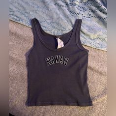 Never Worn New With Tags Casual Gray Tank Top, Trendy Gray Tank Top, Gray Casual Tank Top With Graphic Print, Casual Gray Graphic Print Tank Top, Casual Gray Tank Top With Graphic Print, Brandy Melville Tank Top, Tops Brandy Melville, Brandy Melville Tank, Brandy Melville Tops