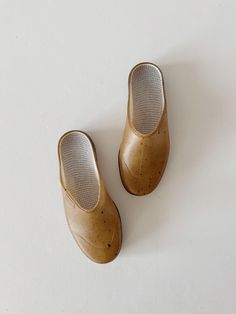 this fun spin on the classic gardana clog features an open back for an easy slip on! manufactured in france from hemp plastic. entirely waterproof and 100% recyclable. unisex. if you are between sizes, we recommend sizing down. Gardana Clog, Clogs With Socks, Mule Clogs, Mule, Spinning, Sale Items, Open Back, Clogs, Vintage Outfits