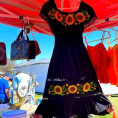 Pretty Dress Different Colors, Sunflower Embroidery Long Dress. Black Spring Fiesta Dress, Black Dress With Floral Embroidery For Fiesta, Black Short Sleeve Dress For Fiesta, Black Dresses For Spring Fiesta, Embroidery Long Dress, Sunflower Embroidery, Pretty Dress, Brand Colors, Pretty Dresses