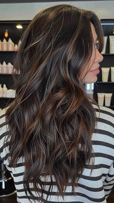 25 Irresistible Caramel Hair Color Ideas You Need to Try This Summer | Lookosm Mocha Hair With Caramel Highlights, Mocha Caramel Hair, Natural Hair Colors To Dye Your Hair, Dark Caramel Balayage, Caramel Hair Color Ideas, Balayage Styles, Mocha Color Hair, Caramel Hair Color, Dimensional Hair