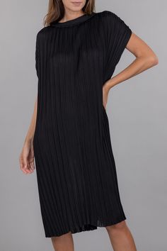 TL49H23 - Made in Italy - 100% Viscose- Slip: 90% Polyester / 10% Spandex- Crew neckline- Cap sleeves- High-low hem- A-line silhouette- Detachable belt included- Ribbing for added texture- Model is 5'9" and wearing a size Small Viscose Dress, Dress With Cardigan, High Low Hem, Every Woman, Sale House, Crew Neckline, Cap Sleeves, High Low, A Line