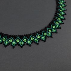 Green and Black Bead Necklace for Woman, Bead Collar Necklace Bridesmaid Jewelry - Etsy Italy Green Beaded Bridal Necklace With Round Beads, Elegant Emerald Necklace With Beaded Chain, Gift Black Bead Choker Necklace, Gift Black Beads Choker Necklace, Elegant Green Beaded Necklaces With Black Beads, Elegant Emerald Necklace With Beaded Chain For Gifts, Green Beaded Chain Crystal Necklace Gift, Green Beaded Choker Necklace For Party, Green Beaded Choker For Party