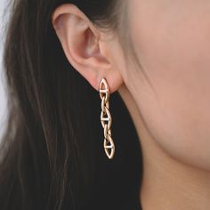 Material: 18K gold/rhodium plated on brass, lead nickel free Size: 47mm long, 7mm wide Quantity: 10pcs Ear backs to match: https://www.etsy.com/shop/Nbeads?ref=seller-platform-mcnav&search_query=ear+back Jump rings(same/ similar gold color) to match: https://www.etsy.com/listing/587655398/100pcs-real-gold-plated-brass-open-jump?ga_search_query=jump%2Bring&ref=shop_items_search_3&pro=1&frs=1 More gold findings here: https://www.etsy.com/shop/Nbeads?ref=seller-platform-mcnav&search_query=gold+plated Gold Chain Link Earrings For Gift, Link Shaped Pierced Earrings As Gift, Pierced Link Earrings For Gift, Gold-tone Earrings With Gold Chain As Gift, Gold-tone Chain Earrings As Gift, Gold-tone Earrings With Gold Chain For Gift, Gold-tone Chain Earrings For Gifts, Gold-tone Chain Earrings Gold Plated, Gold-tone Chain Detail Gold Plated Earrings