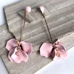 New ~ Anthropologie Shashi Blooming Drop Pink "Petunia" Earrings "The Petunia Drop Earrings Capture The Fluid Movement Of Flower Petals, Featuring Matte Enamel Finish. Linear Silhouette Streamlines Modernity, Offering A Bold And Sleek Impact. Easy To Wear Elegance." These (Best Seller) Floral Silhouette Earrings Are Stunning! The Elongated Metal Bar Offers Bright Flashes Of Gold At Every Turn And Will Add A Touch Of Class To Any Outfit. The Layered And Linked Flower Petals Are Adorned With Facet