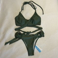 Cupshe Dark Green Crossover Bikini Set With Knot Design Top Comes With Removable Padding Bottoms Provide Minimal Coverage New With Tags - Never Worn Size Small Beachwear Swimwear With Crisscross Tie-side Bottom, Sunbathing Swimwear With Crisscross Straps And Tie-side Bottom, Swimwear With Crisscross Straps And Tie-side Bottom For Sunbathing, Crisscross Straps Swimwear With Tie-side Bottom For Sunbathing, Crisscross Strap Swimwear With Tie-side Bottom For Pool, Fitted Swimwear With Crisscross Straps And Tie-side Bottom, Summer Strappy Swimwear With Cross-tied Details, Green Strapped Summer Swimwear, Green Triangle Top Swimwear With Straps