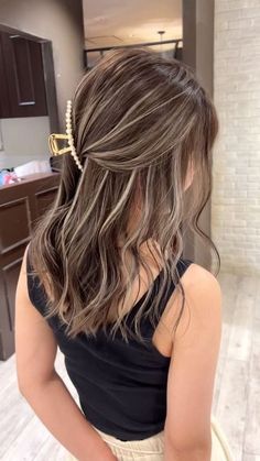 Mini Highlights Hair, Brown Hair Highlight Ideas, Brown White Hair, Brown And White Hair, Highlight Hair, Hair Color Underneath