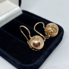 Rare 14K Russian Earrings "Balls" without stone 583 Rose Gold  Soviet Retro  Women's jewelry, Vintage gift for woman and girl   Gold rare Soviet "Balls" earrings with a beautiful pattern on the back without stone made of 583 rose gold   Base Metal: Gold 14K (Russian Hallmark: 583 with star)   Manufacturer Country: USSR   Total weight: 4,6 g.   Enjoy your shopping! Russian Jewelry, Cameo Earrings, Vintage Cameo, Retro Women, Vintage Gifts, Gifts For Girls, Beautiful Jewelry, Gifts For Women, Jewelry Accessories