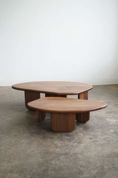 For Sale on 1stDibs - Organic shaped nesting coffee tables by Last Workshop, 2023 Solid walnut, natural finish Table one: 58' x 32' x 16'H Table two: 46' x 25' x 13.5' If not Walnut Coffee Table Modern, Organic Coffee Table, تصميم الطاولة, Hemma Diy, Coffee Table Set, Walnut Coffee Table, Nesting Coffee Tables, End Table Sets, Wooden Coffee Table