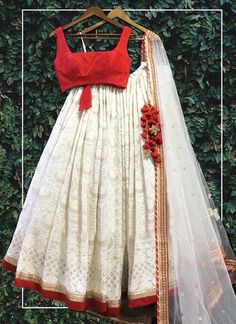 White Chikankari lehenga choli with Dupatta Indian Wedding dress Mehendi choli Lengha Traditonal lehenga Ethnic wear bridesmaid suit 3 Chikankari Lehenga, Lehenga Choli Designs, Pengantin India, Simple Lehenga, Indian Outfits Lehenga, Lehnga Dress, Work Lehenga, Red Lehenga, Traditional Indian Outfits