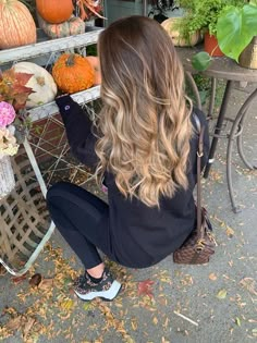 Rambut Brunette, Ombre Hair Blonde, Brown Hair Inspo, Hair 2022, Fall Hair Color For Brunettes, Brown Hair With Blonde Highlights, Brunette Balayage Hair, Brown Hair Balayage