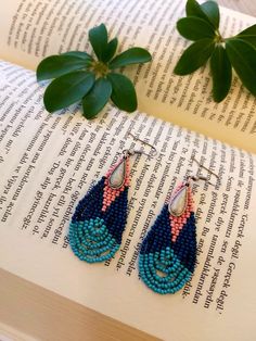 Blue drop beaded fringe earrings seed bead earrings dangle boho earrings chandelier earrings native beaded earrings short earrings colorful ♥𝑇ℎ𝑒 𝑝𝑎𝑡𝑡𝑒𝑟𝑛 𝑜𝑓 𝑡ℎ𝑖𝑠 𝑒𝑎𝑟𝑟𝑖𝑛𝑔 𝑖𝑠 𝑖𝑛𝑠𝑝𝑖𝑟𝑒𝑑 𝑏𝑦 𝑡ℎ𝑒 𝑤𝑎𝑡𝑒𝑟 𝑑𝑟𝑜𝑝 𝑎𝑛𝑑 𝑐𝑟𝑒𝑎𝑡𝑒𝑑 𝑏𝑦 𝐻𝑊𝐵𝑒𝑎𝑑𝐽𝑒𝑤𝑒𝑙𝑟𝑦. ♥𝑀𝑎𝑑𝑒 𝑢𝑠𝑖𝑛𝑔 𝑓𝑟𝑒𝑒ℎ𝑎𝑛𝑑 𝑏𝑒𝑎𝑑𝑖𝑛𝑔 𝑤𝑜𝑣𝑒𝑛 𝑡𝑒𝑐ℎ𝑛𝑖𝑞𝑢𝑒𝑠 𝑤𝑖𝑡ℎ 𝑠𝑡𝑟𝑜𝑛𝑔 𝑠𝑦𝑛𝑡ℎ𝑒𝑡𝑖𝑐 𝑡ℎ𝑟𝑒𝑎𝑑. ♥𝑇ℎ𝑒 𝑠𝑖𝑧𝑒 𝑜𝑓 𝑡ℎ𝑒 𝑠𝑒𝑒𝑑 𝑏𝑒𝑎𝑑𝑠 𝑢𝑠𝑒𝑑 𝑖𝑠 2 𝑚𝑖 Bohemian Teardrop Beaded Earrings With Colorful Beads, Bohemian Beaded Drop Earrings With Ear Wire, Multicolor Bohemian Teardrop Earrings With Ear Wire, Beaded Dangle Teardrop Earrings For Festivals, Beaded Teardrop Earrings For Summer, Summer Beaded Teardrop Earrings, Bohemian Teardrop Beaded Earrings, Multicolor Bohemian Teardrop Earrings, Bohemian Dangle Beaded Earrings With Colorful Beads