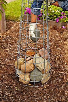 gabion-cage-stones-2d96c483 Planter Pedestal, Small Garden Landscape, Tomato Cage, Czech Recipes, Tomato Cages, Garden Art Projects, Garden Containers