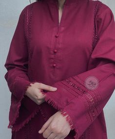 Plain Trouser Shirt Pakistani, Plain Suits Neck Design, Tarkashi Embroidery Dresses, Seelve Pattern For Kurti, Solid Suit Designs Pakistani, Plain Dresses Pakistani, Tarkashi Design For Ladies Shirt, Plain Kurta Neck Design, Solid Dress Design Pakistani