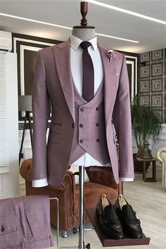 Carter Stylish Plum Peaked Lapel Three Pieces Prom Suits For Men Blazer Waistcoat, Best Wedding Suits, Suit Prom, Prom Suits For Men, Suit Styles, Stylish Mens Suits, Double Breasted Vest, Classy Suits, Purple Suits