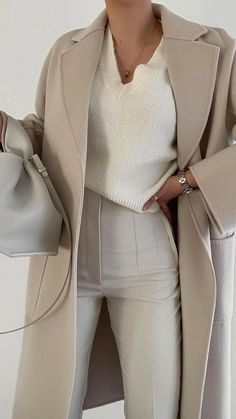 What Colors Go With Beige Clothes: One Color Scheme! Business Jumpsuits For Women, Women’s Corporate Outfits, Boss Babe Outfits Classy, Upgrade Lifestyle, Feminine Chic Style, Elegant Ootd, Spain Fits, Corporate Girlie, Business Fits