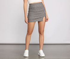 Trendy Mini Length Lined Skort, Trendy Lined Mini Skort, Casual Plaid Mini Skirt Skort, Casual Plaid Mini Skort, Trendy Mini Skirt For Day Out, Trendy Plaid High-waist Mini Skirt, Trendy High Waist Mini Skirt For Date Night, Trendy Plaid Mini Skirt, Trendy High Waist Plaid Mini Skirt