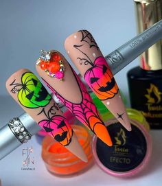 2024 Halloween Nail Trends, Pop Art Halloween Nails, Halloween 3d Nails, Uñas Halloween 3d, Bright Halloween Nails, Crazy Halloween Nails, Ongles Halloween, Nail Polish Art Designs, Nailart Ideas