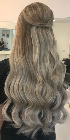 Half Up Half Down For Round Face, Halfway Up Hairstyles Wedding, Maid Of Honour Hairstyles Half Up, Hairstyle Casual, Bridemaids Hairstyles, Half Up Wedding, Prom Hair Medium, Ball Hair, Prom Hairstyle