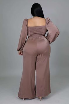 Non-stretch jumpsuit Off-shoulder Sweetheart neckline Long sleeve Wide legs Zipper closure 96% polyester 4% spandex Hand wash cold Model is wearing a 2X MODEL STATS Height: 5.6" Bust:45" / Waist:36" / Hips:54" Sweetheart Neckline Long Sleeve, Jumpsuit For Wedding Guest, 2piece Outfits, Stretch Jumpsuit, Off Shoulder Jumpsuit, Classic Skirts, Plus Size Party Dresses, Curvy Women Outfits, Plus Size Jumpsuit