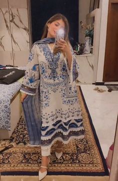 Pakistani Outfits Simple, Casual Pakistani Outfits, Aesthetic Summer Outfits, Pakistani Women Dresses, Designer Aesthetic, Eid Outfit