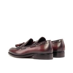 The loafer is a classic shoe that will provide comfort and style. Loafers are a laceless shoe that are easy to take on and appropriate for the weekends as well as the office. The Details: *Fast Lane 7 day MTO Materials: burgundy box calf Sole: dark red goodyear leather sole Last: Zurigo - Rounded toe for fraditional English Look What is Fast Lane? Fast lane is our new experimental 7 day made to order collection, an ambitious never been heard of before collection of styles produced in only 7 busi Mens Loafers Shoes, Style Loafers, Custom Made Shoes, Loafers Style, Painting Leather, Dress Shoes Womens, Goodyear Welt, Classic Shoes, Handmade Shoes