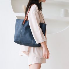 Specification :Color: Blue, GreenStyle: Casual, DailyClosure Type: ZipperPattern Type: SolidPackage included: 1* BagSize: One SizeLength: 30.00 cm/ 11.81''Height: 28.00 cm/ 11.02 '' Width: 15.00 cm/ 5.91 '' Handmade Leather Shoulder Bag, Leather Tote Bag Women, Handmade Tote, Tote Handbag, Shoulder Tote Bag, Online Bags, Handmade Leather, Leather Tote Bag, Tote Handbags