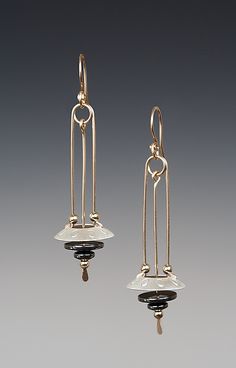 Skytites Earrings by Carolyn Zakarija (Gold, Silver & Stone Earrings) | Artful Home Art Deco Jewelry Rings, Architectural Earrings, Art Deco Jewelry Vintage, Bijoux Fil Aluminium, Artful Home, Earrings Inspiration, Deco Jewelry, Art Deco Jewelry, Wire Earrings