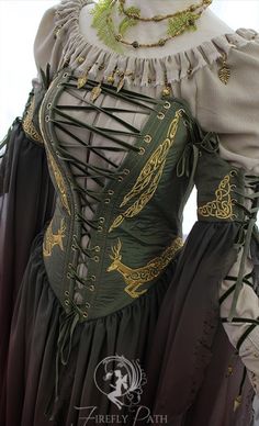 Brown Wedding Outfit, Elvish Clothing, Wood Elf Costume, Knot Embroidery, Fair Outfits, Ren Fair, Mode Costume, Old Fashion Dresses