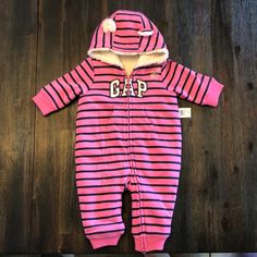 Brand New! 3-6 Month One-Piece Fleece Suite With 2-Way Zipper. New Worn, Still Has Tags. Baby Polo, Baby Polar Bears, Pink Onesie, Aran Sweater, I Love My Dad, Cake Smash Outfit, Boy Onesie, Long Sleeve Onesie, One Piece Suit